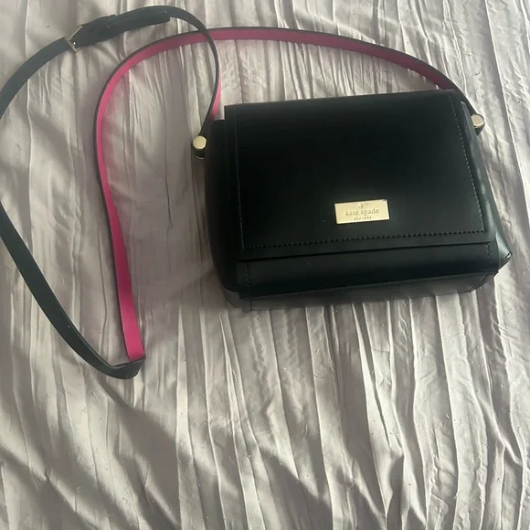 Kate Spade Crossbody - Picture 1 of 8